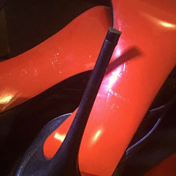 Christian Louboutin “ ANTINORINA 100 NAPPA 42”💕 - Picture 6 of 9